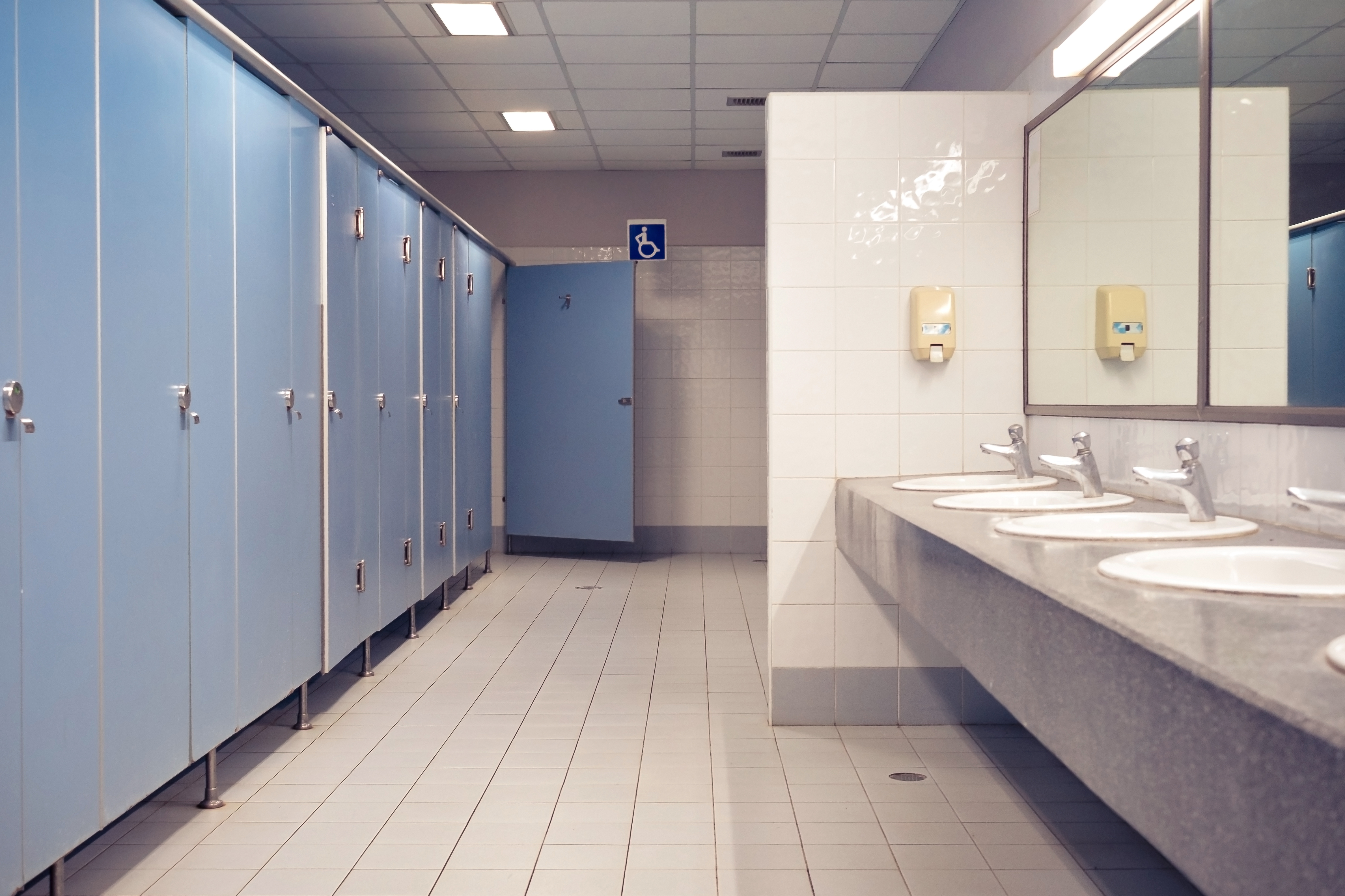 Tips for Using Public Bathrooms During the Coronavirus Pandemic